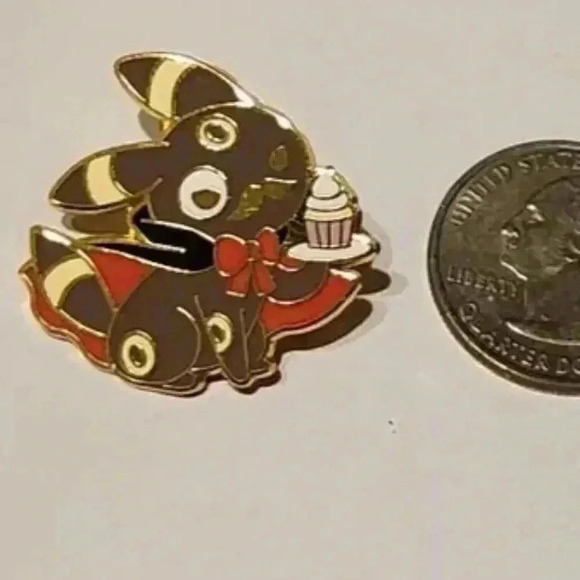 Gentleman Umbreon Enamel Pin – Stylish and Sophisticated Pokémon Collectible! - Picture 3 of 3